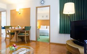 At Ease Saladaeng By Aetas